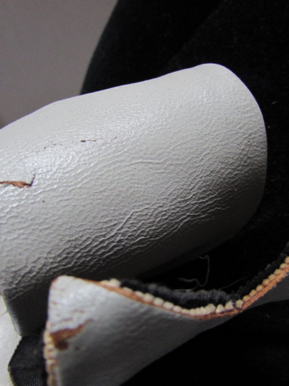 Vintage Black Velvet Hat - Picture 3 of 5